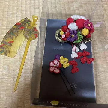 꽃 모티브 헤어콤과 비녀 세트