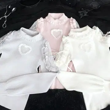 HONEY MEW 하트컷 터틀 니트 화이트