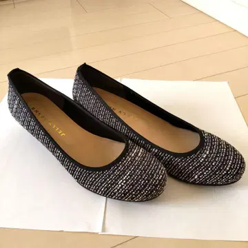 [ 새상품급 ] Jelly Beans 펌프스 블랙/화이트 24.5cm