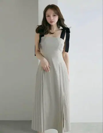 andmary Ann ribbon pleats dress