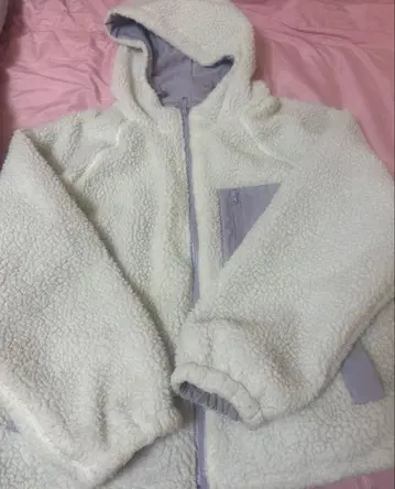화이트 플리스 자켓