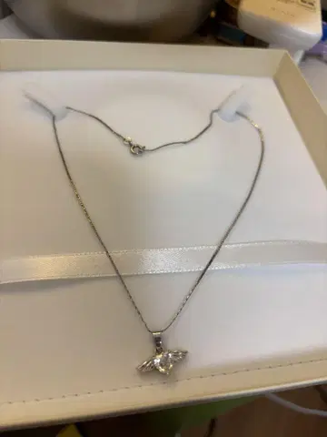 실버 나비 모티브 목걸이