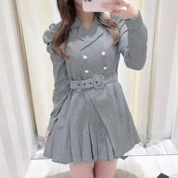 evelyn 오픈 카라 플리츠 OP