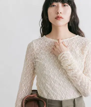 KBF 드레이프 레이스 TEE 아이보리