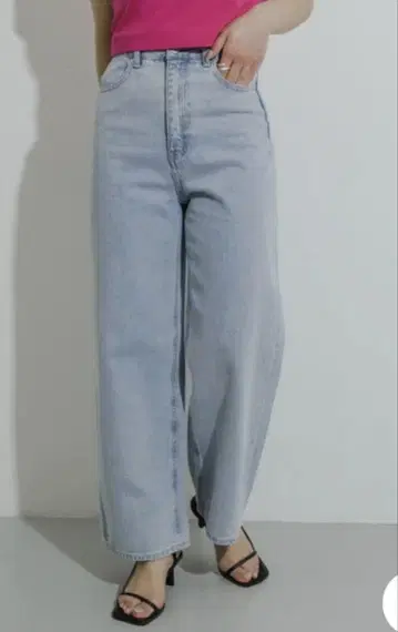 어반 리서치 스트레이트 데님 팬츠