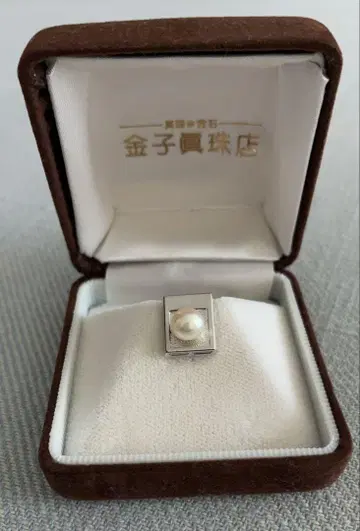 진주와 실버의 넥타이핀