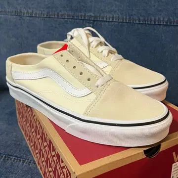 Vans 로우컷 스니커즈