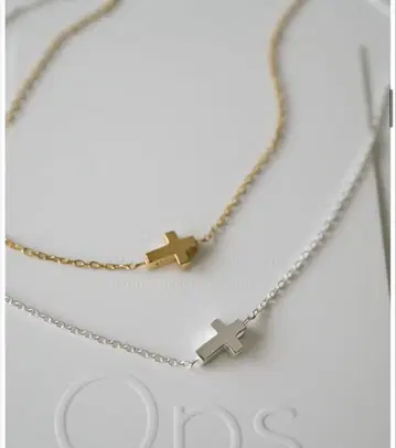 Ops. 크로스 모티브 목걸이 18gp