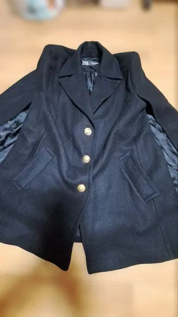 미사용 새상품 ZARA 블랙 판초 울 코트