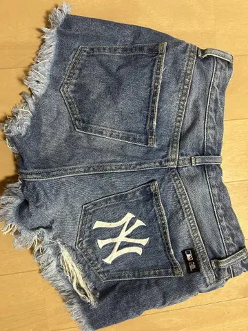 BTFF NY 로고 데님 숏팬츠