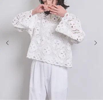 유나이티드 애로우즈 크로셰풍 자수 니트 풀오버