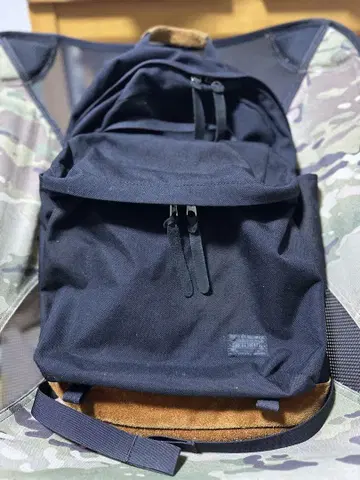 THE DAY PACK Blue lug
