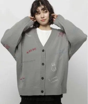 니코앤드 모티브 & 레터링 V넥 가디건