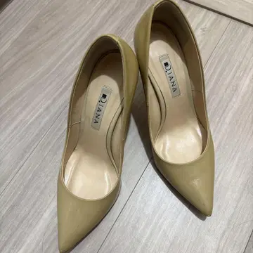 다이애나 베이지 하이힐