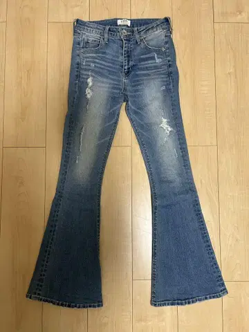부츠컷 데님 플레어 데님 라이트 블루