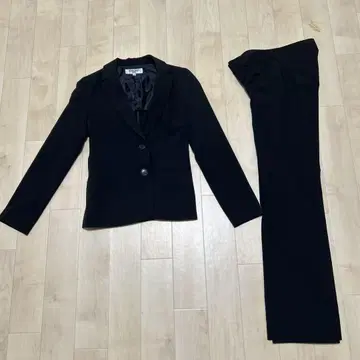 NATURAL BEAUTY BASIC 블랙 팬츠 수트 S와 XS