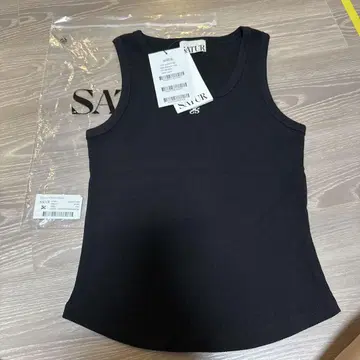 택 포함 새상품 SATUR 블랙 탱크탑 WM