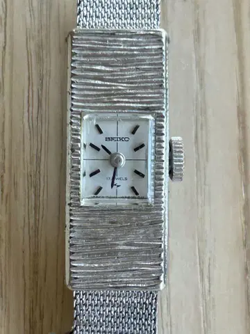 세이코 SEIKO 실버 메쉬 밴딩 수동 와인딩 시계
