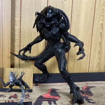 AVP2 프레데토리안 피규어 블랙 (박스 없음 스탠드 없음) + 덤