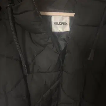 MILKFED. 블랙 다운 자켓