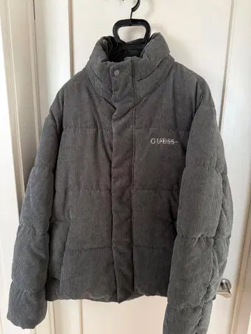 GUESS 코듀로이 다운 자켓 그레이