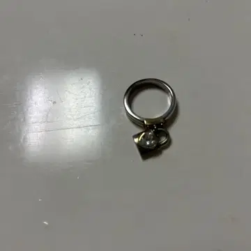 하트형 참 포함 반지