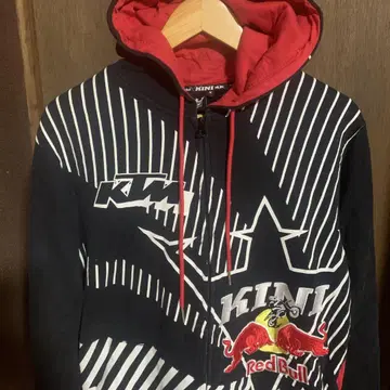 키니x레드불 지퍼 후드티 사이즈 M