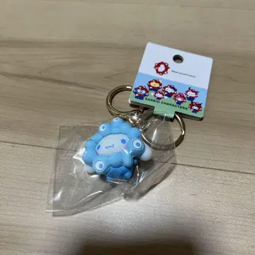 만박 산리오 미야쿠미야쿠 키링, 시나몬