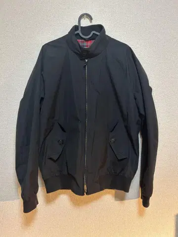 [ 미사용 새상품 ] BARACUTA G9 탄력 해링턴 자켓 블랙 42