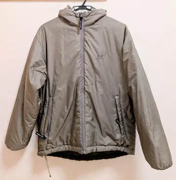 Helly Hansen 후드 부착 다운 자켓 리버서블