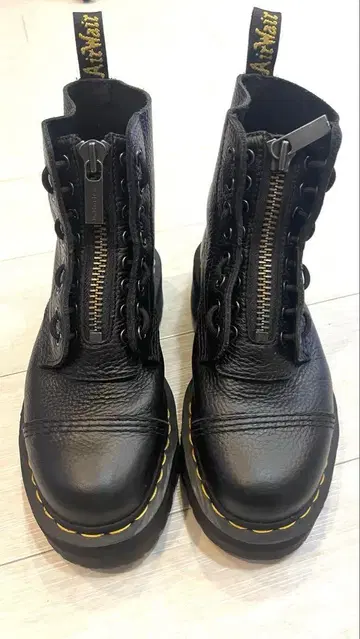 Dr.Martens 부츠 가죽 8홀 통굽 센터 지퍼