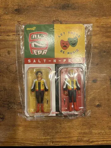 super7 Salt-N-Pepa 피규어