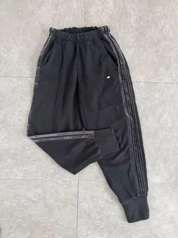 adidas 블랙 스트라이프 팬츠 S