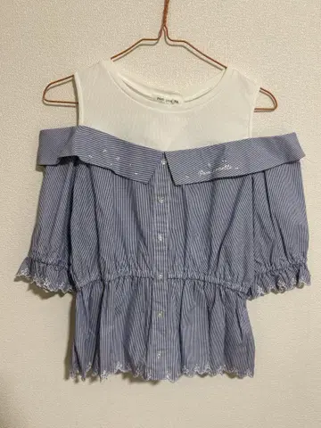 pom ponette 오프숄더 상의 L (160)