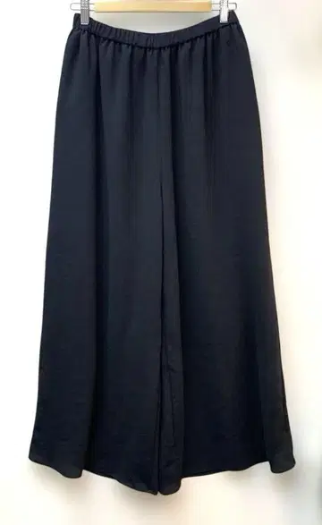 4298 시즈카 코무로 와이드 팬츠
