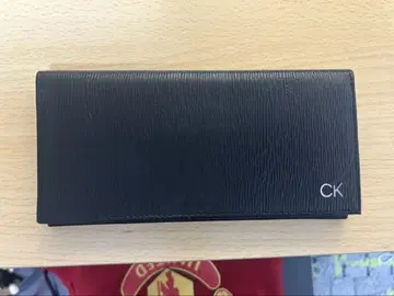 CK 블랙 장지갑