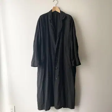 퓨브의 린넨 코트
