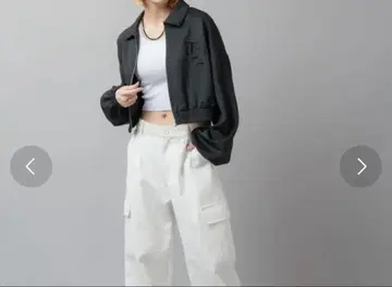 SPINNS 스핀스 카라 부착 원포인트 로고 숏 기장 저지