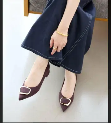 LE TALON 3cm 포인트 뉘앙스 버클 펌프스