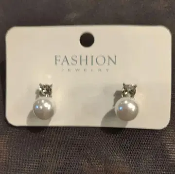 FASHION 펄과 크리스탈 스터드 귀걸이