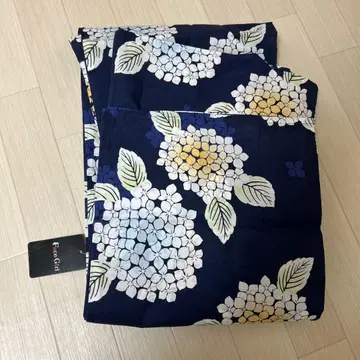 수국 패턴 유카타