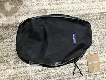 Patagonia 블랙홀 큐브 트래블 파우치 미디엄