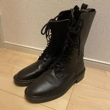 ZARA 레이스업 부츠 가죽