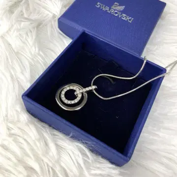 Swarovski 더블 링 펜던트 목걸이
