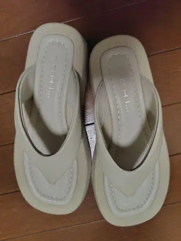 샌들 ( MOHI )