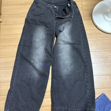 다크 그레이 와이드 레그 데님