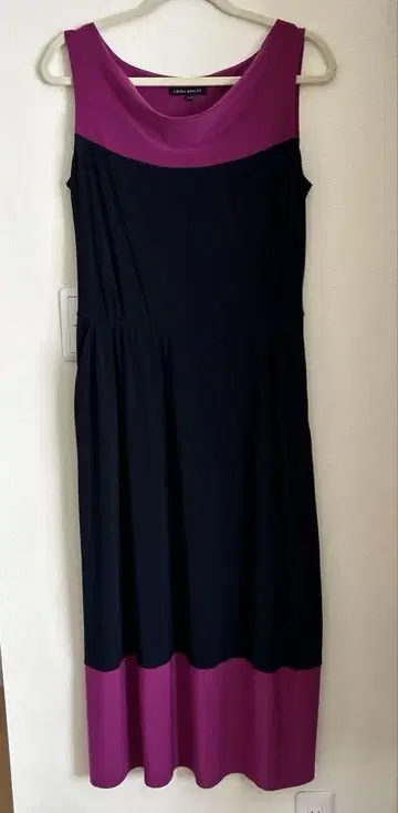 LAURA ASHLEY 로라 애슐리 슬리브리스 바이컬러 원피스