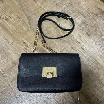 미사용품 MICHAEL KORS TINA 장지갑과 백 일체형 숄더