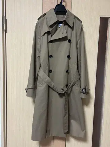 HYKE 베이지 트렌치코트 사이즈 2 가격 인하합니다