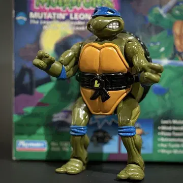 플레이메이츠 TMNT MUTATIN LEONARDO 뮤턴트 레오나르도